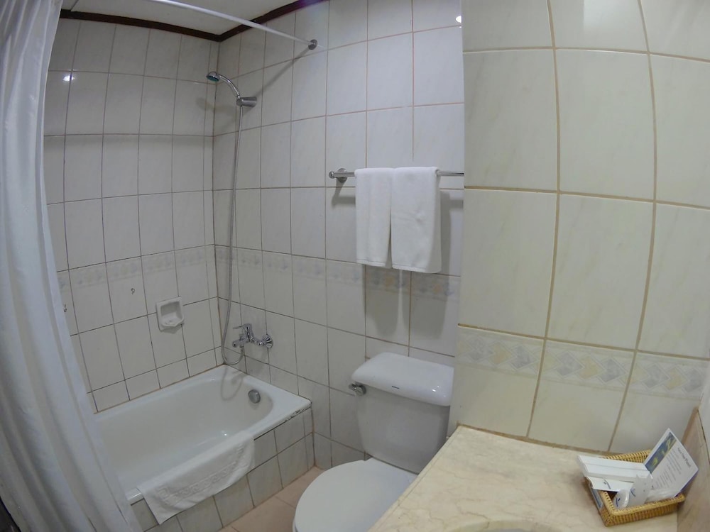 Golden Peak Hotel and Suites powered by Cocotel 20/63