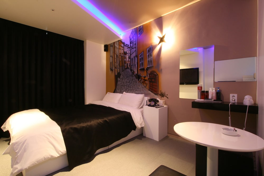 Hotel Dongseoul 26/26