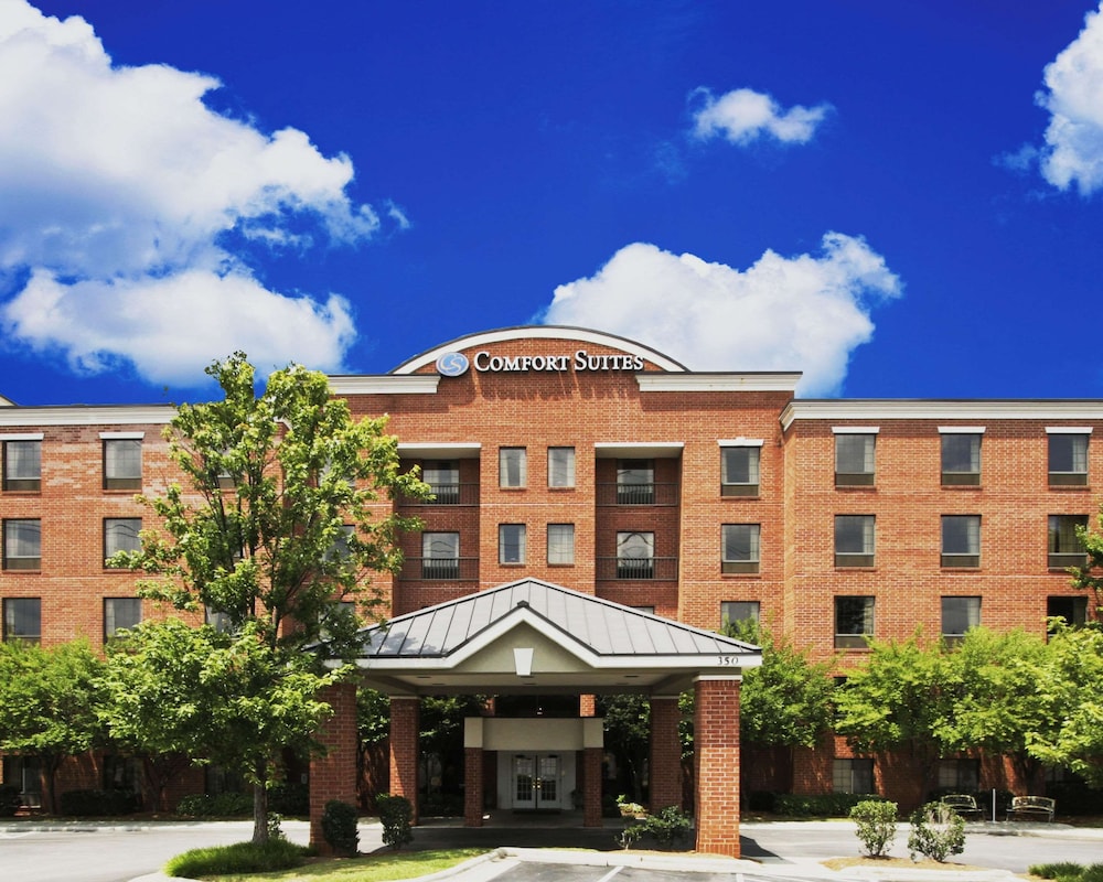 Comfort Suites Regency Park 1/34