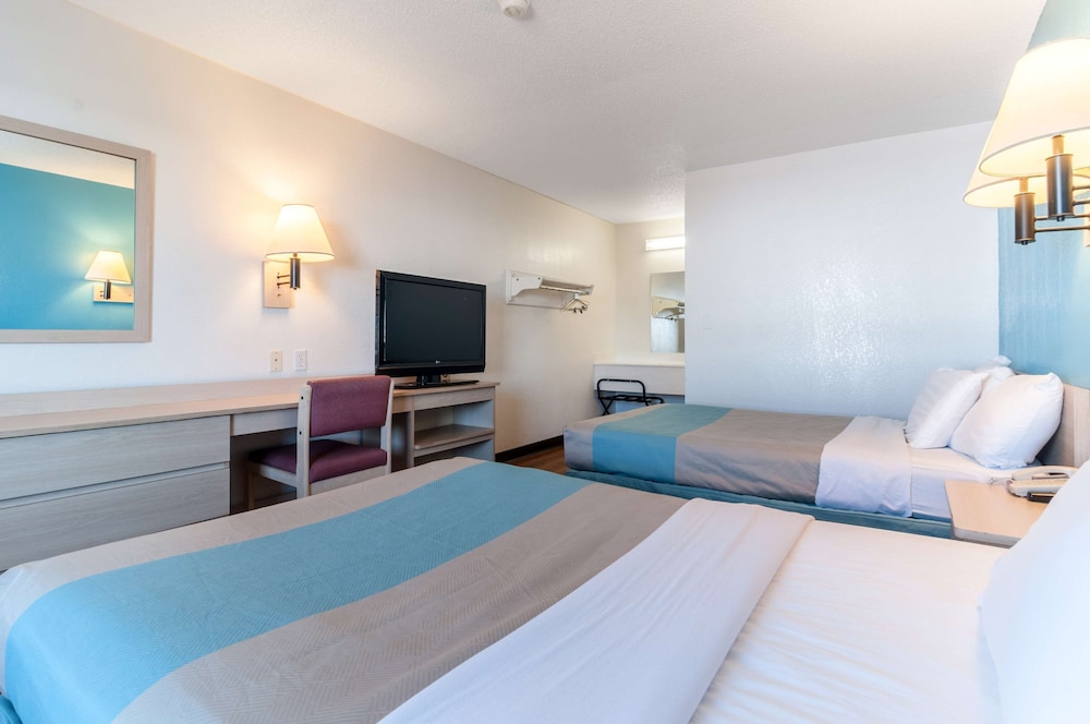 Motel6 Farmington Hills, MI - Northwest - Farmington Hills 36/56