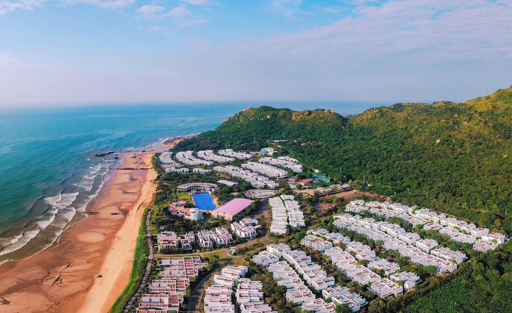 Oceanami Villas And Beach Club 67/67