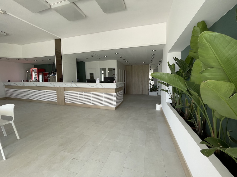 Sud Beach Hotel 6/53
