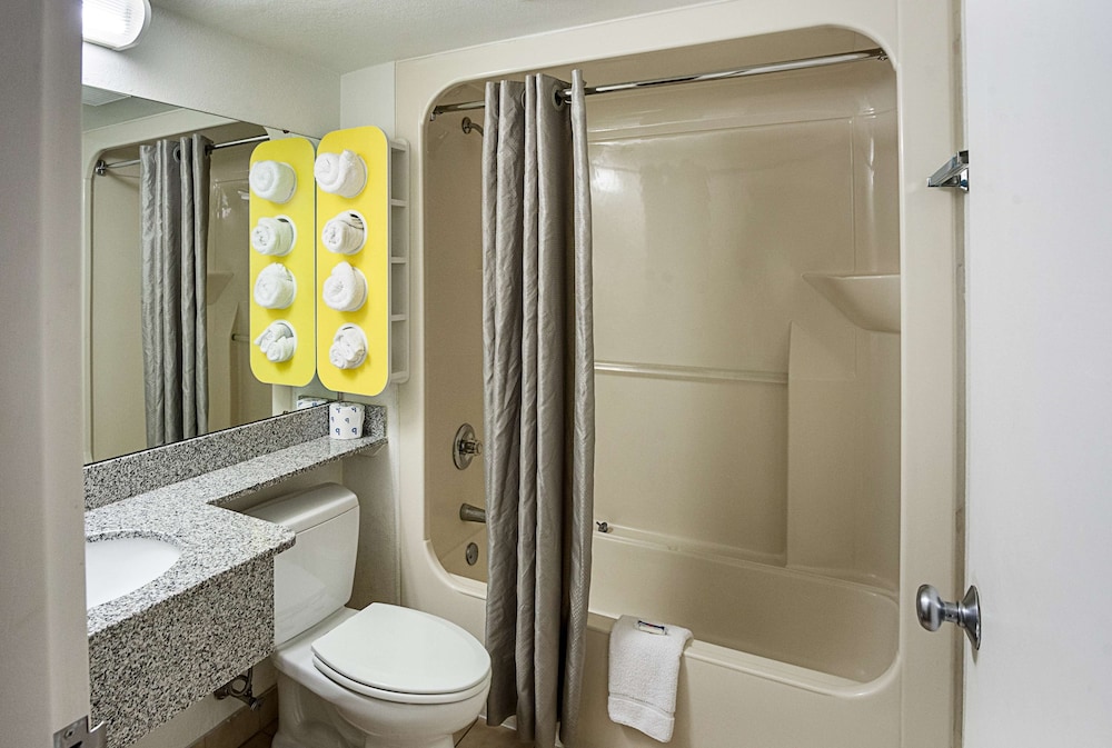 Motel6 Binghamton, NY 51/53