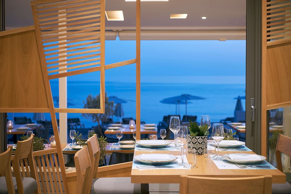 CHC Coriva Beach Hotel and Bungalows 59/75