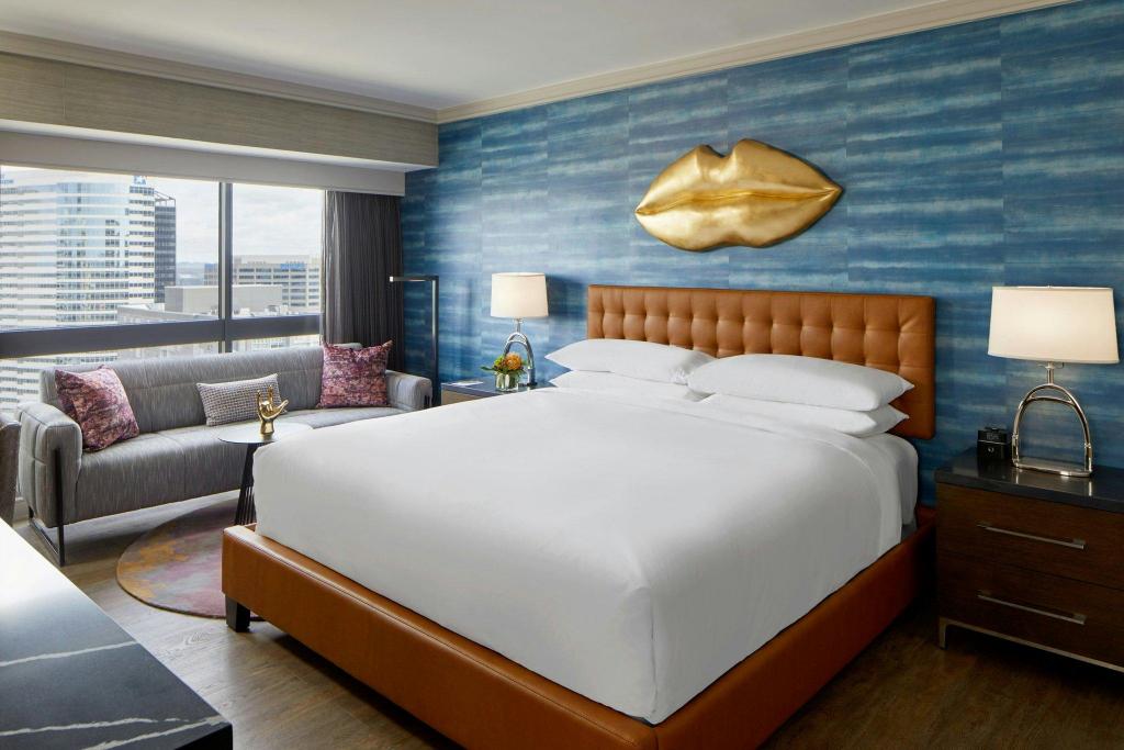 1 Bedroom, Vice President, Suite, King Bed, Club Lounge Access
