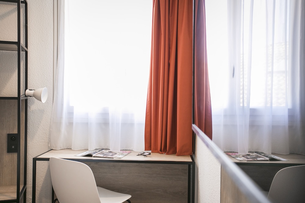 Ibis Avignon Sud 29/72