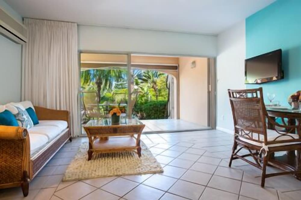 Inn At Grace Bay 13/33