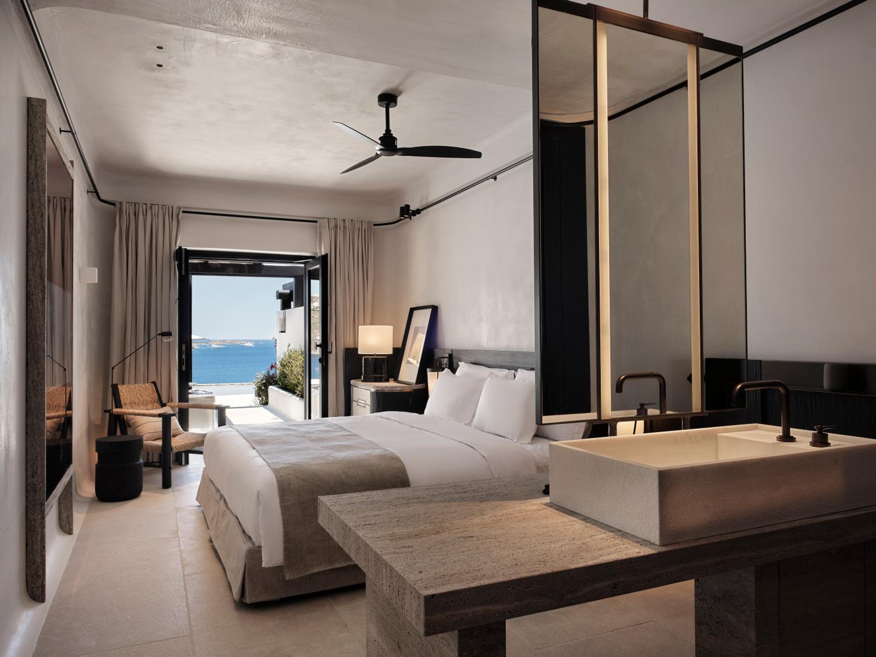 جناح جونيور بإطلالة على البحر بحوض جاكوزي، Kalesma Mykonos 10/10