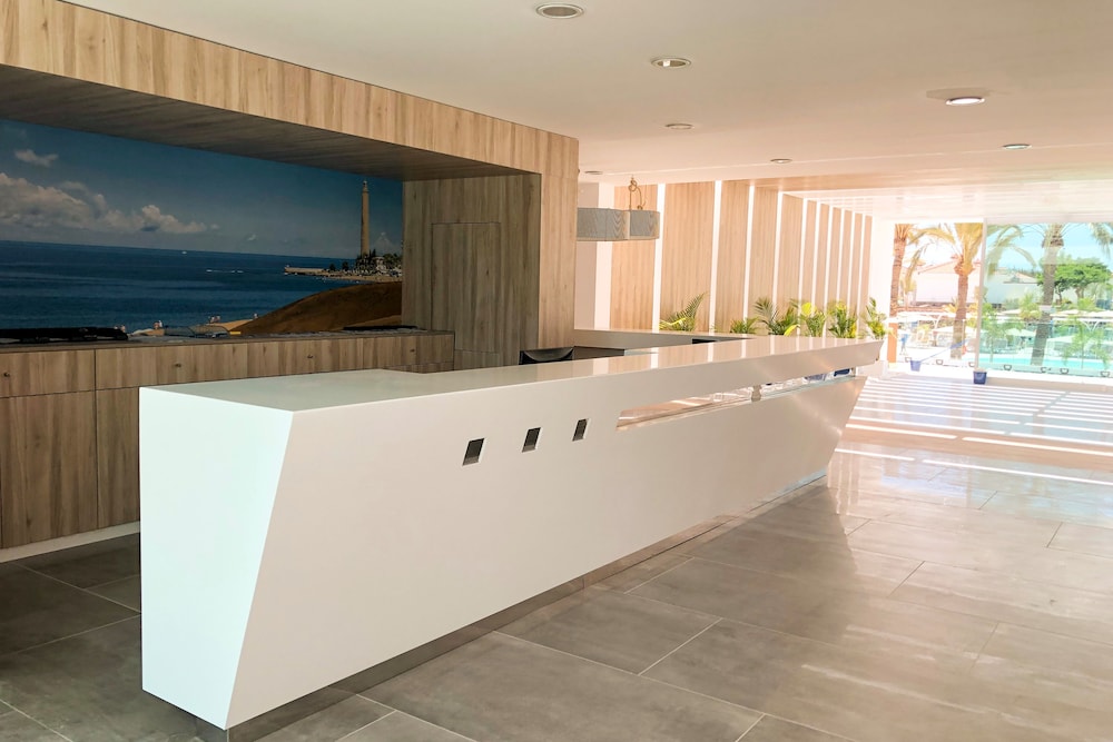 Hotel LIVVO Dunagolf Suites 6/50