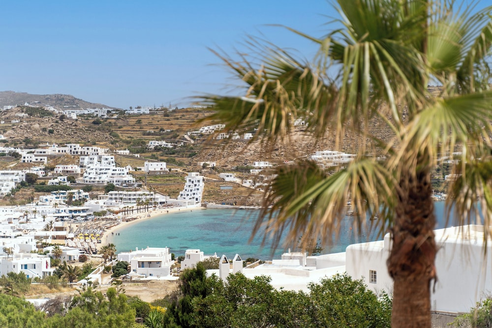 Kallos of Mykonos 44/50