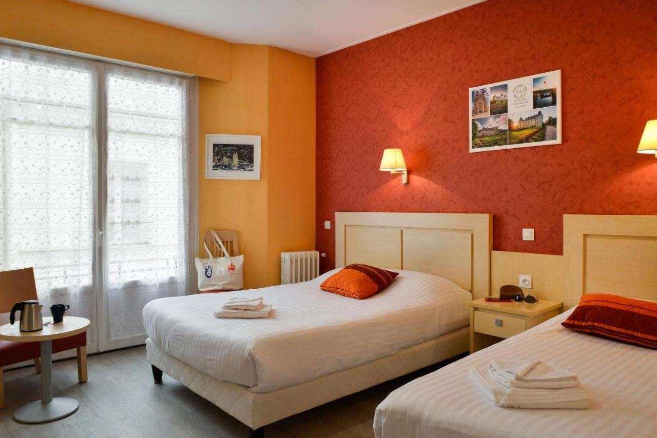 HÔTEL DES CHÂTEAUX DE LA LOIRE 14/50