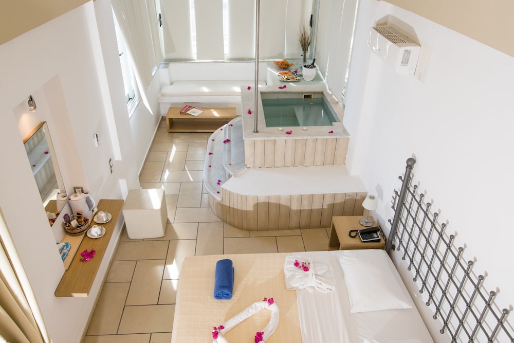 Antinea Suites and Spa 18/75