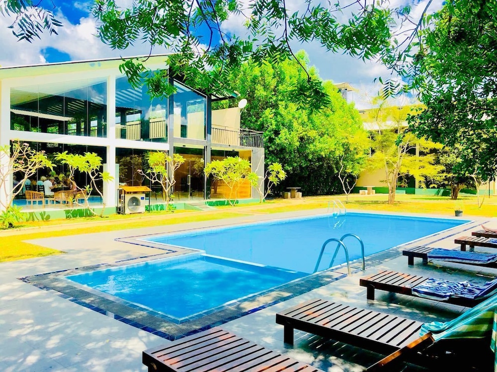 Magampura Eco Village Resort 11/24