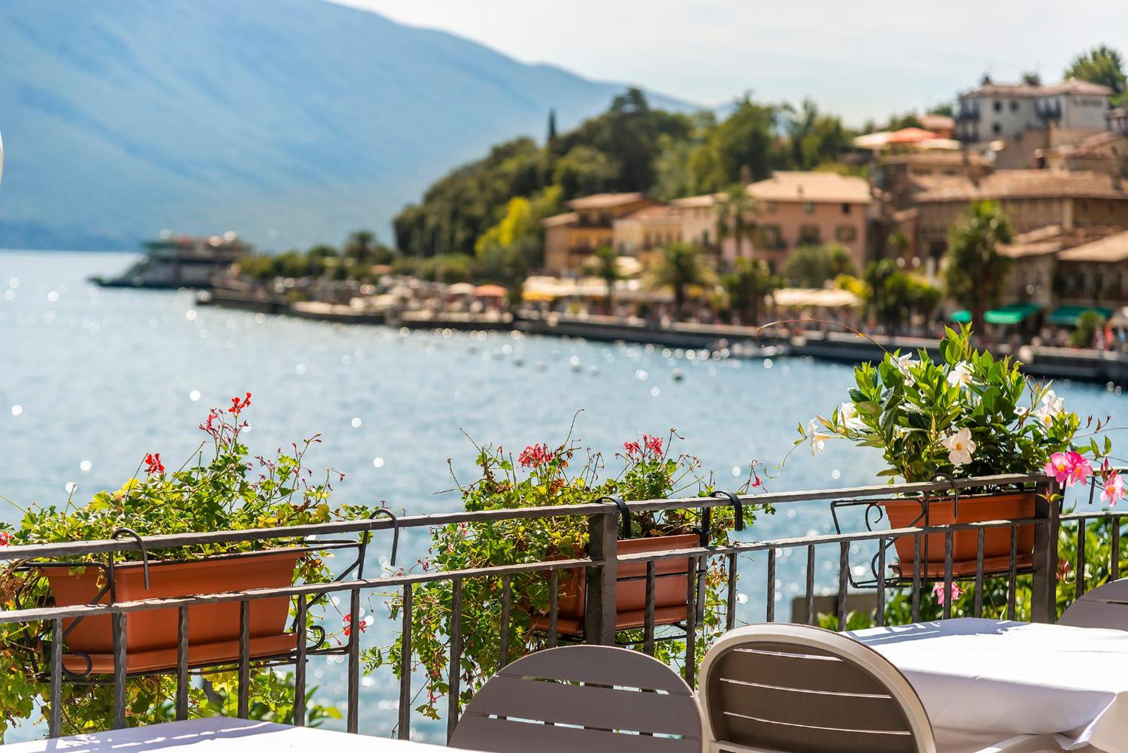 Hotel All Azzurro in LIMONE SUL GARDA