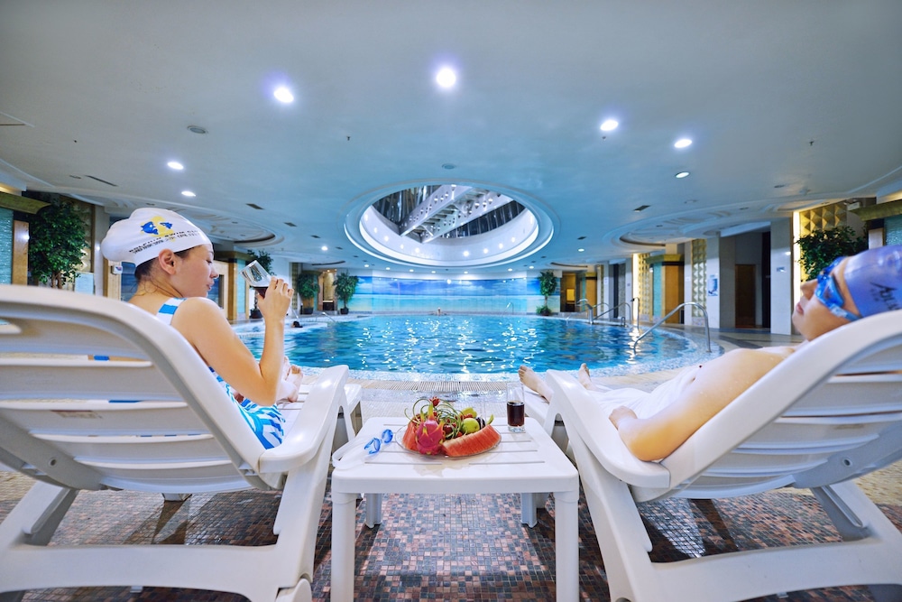 Luxemon Xinjiang Hongfu Hotel 20/30