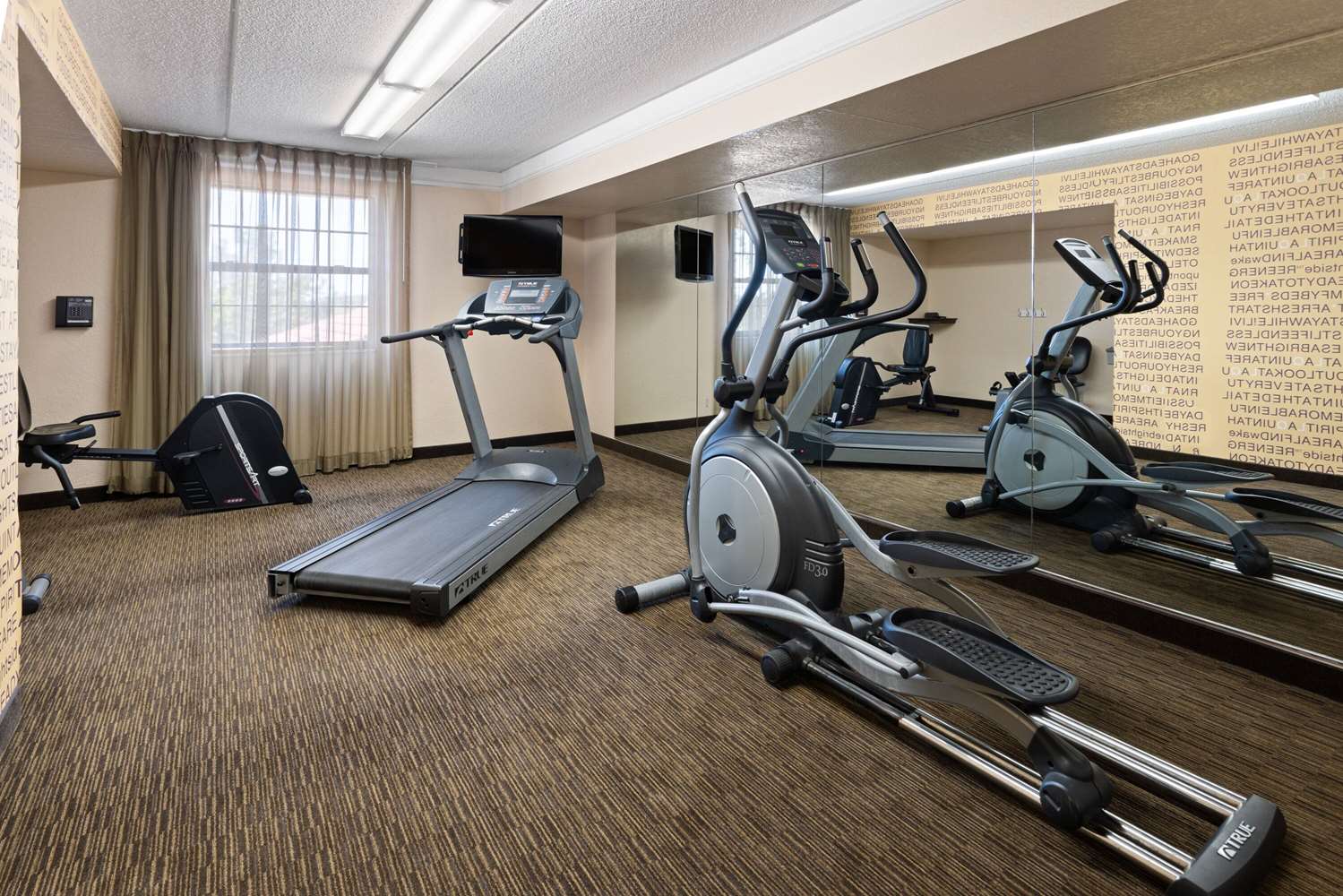 La Quinta Inn by Wyndham Pittsburgh Airport 16/36