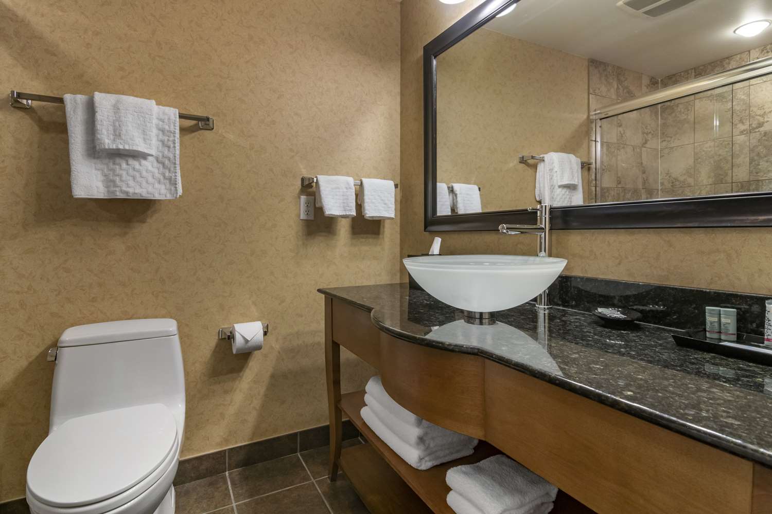 Best Western Sicamous Inn 27/30