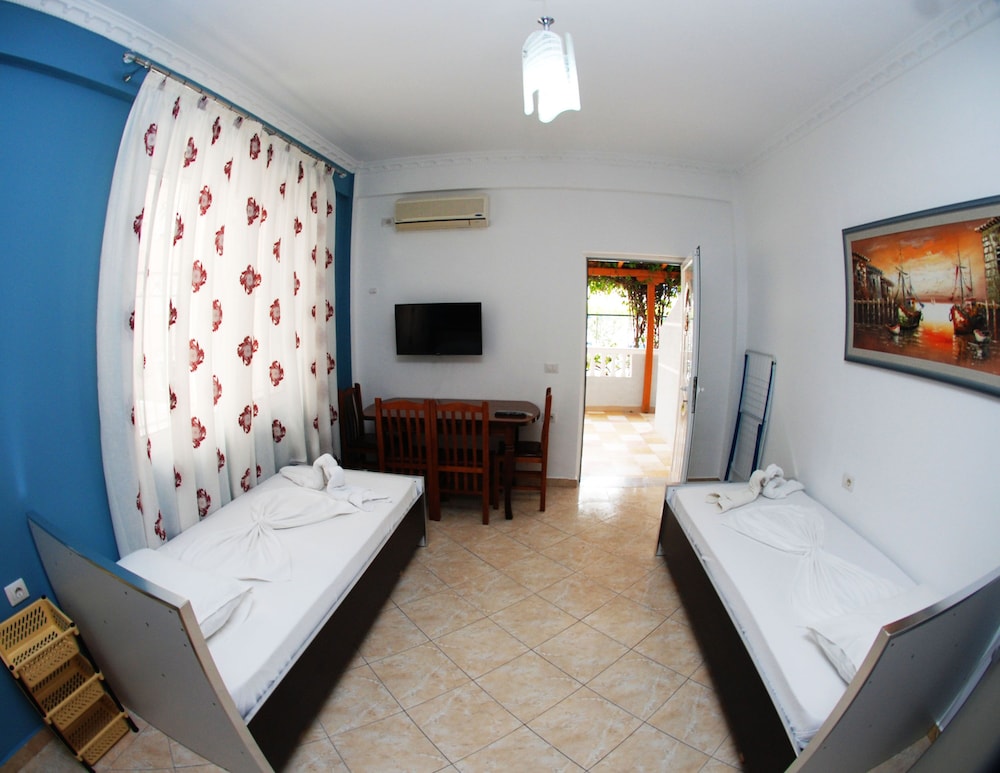 Vila Alvin 23/82