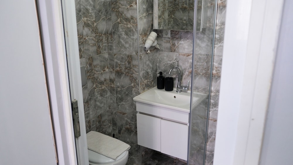 Bona Sera Hotel 44/50