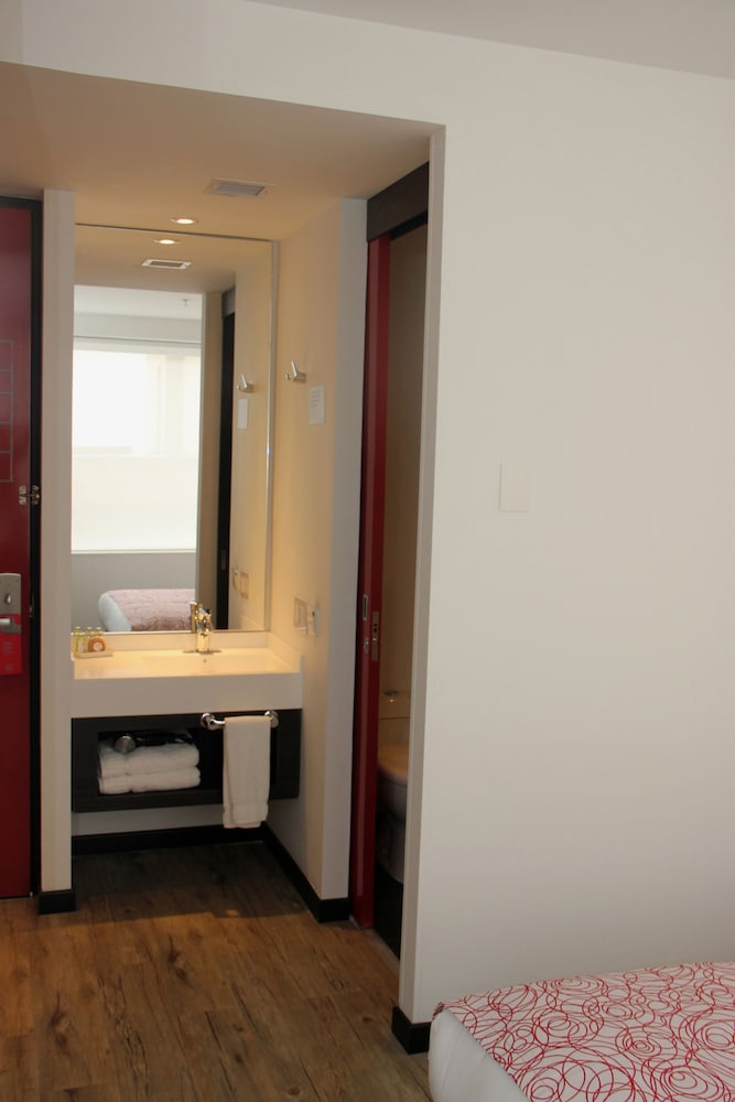 Hotel B3 Virrey 16/34