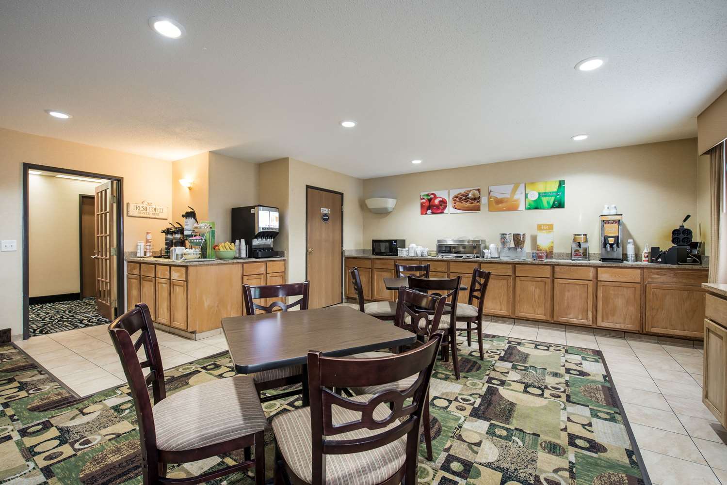 restaurant cafeteria