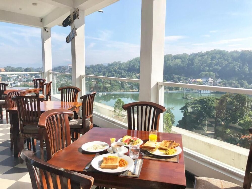 Kandy Supreme Hotel 35/61