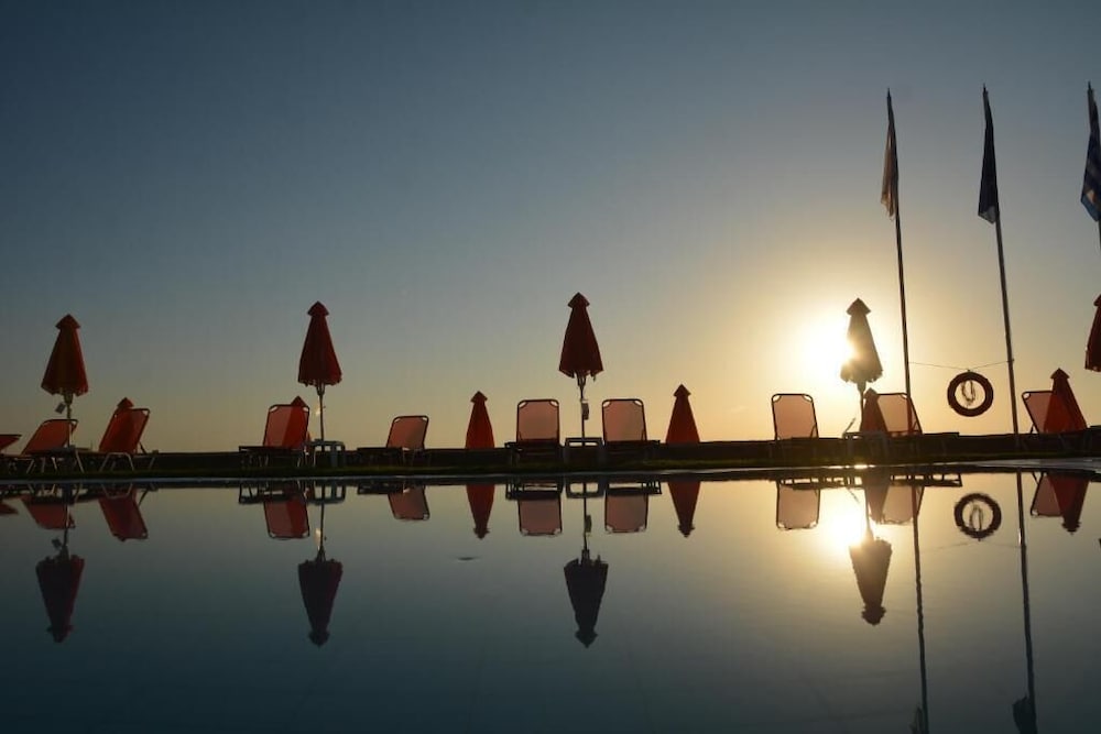 Al Mare Hotel 52/63
