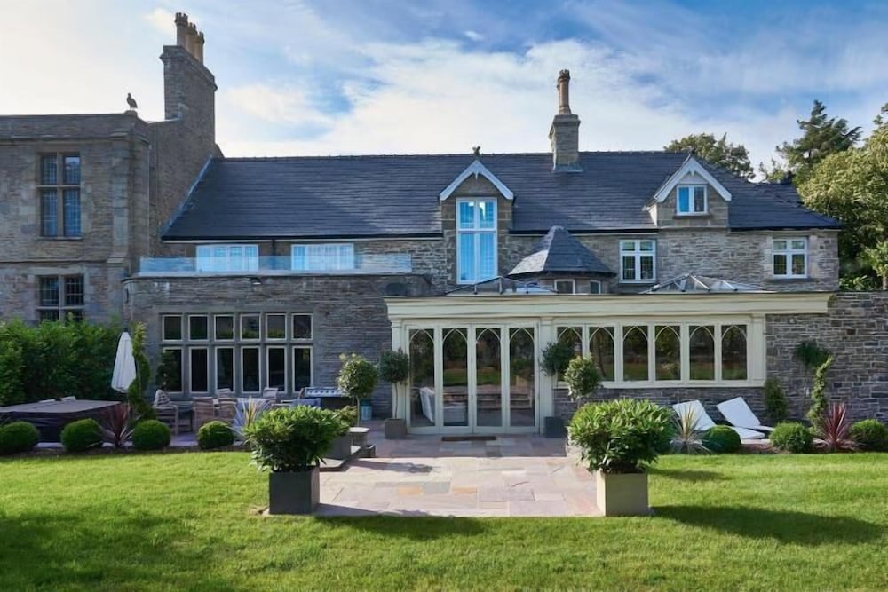 Lanelay Hall Hotel and Spa 42/48