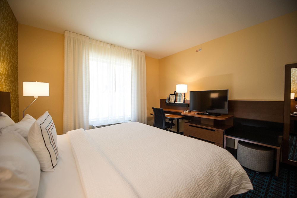 Fairfield Inn Suites Cambridge 11/42