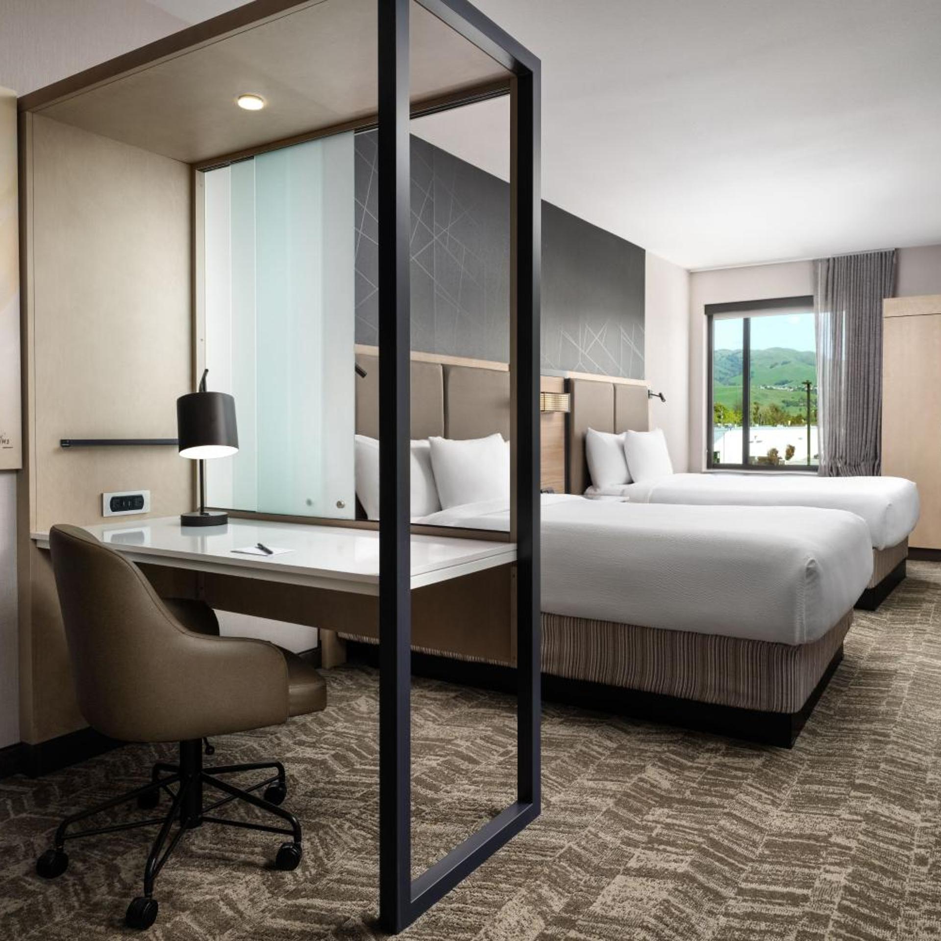 جناح بسريرين كوين مع سرير سحّاب إضافي مع أريكة، SpringHill Suites Milpitas Silicon Valley 2/3