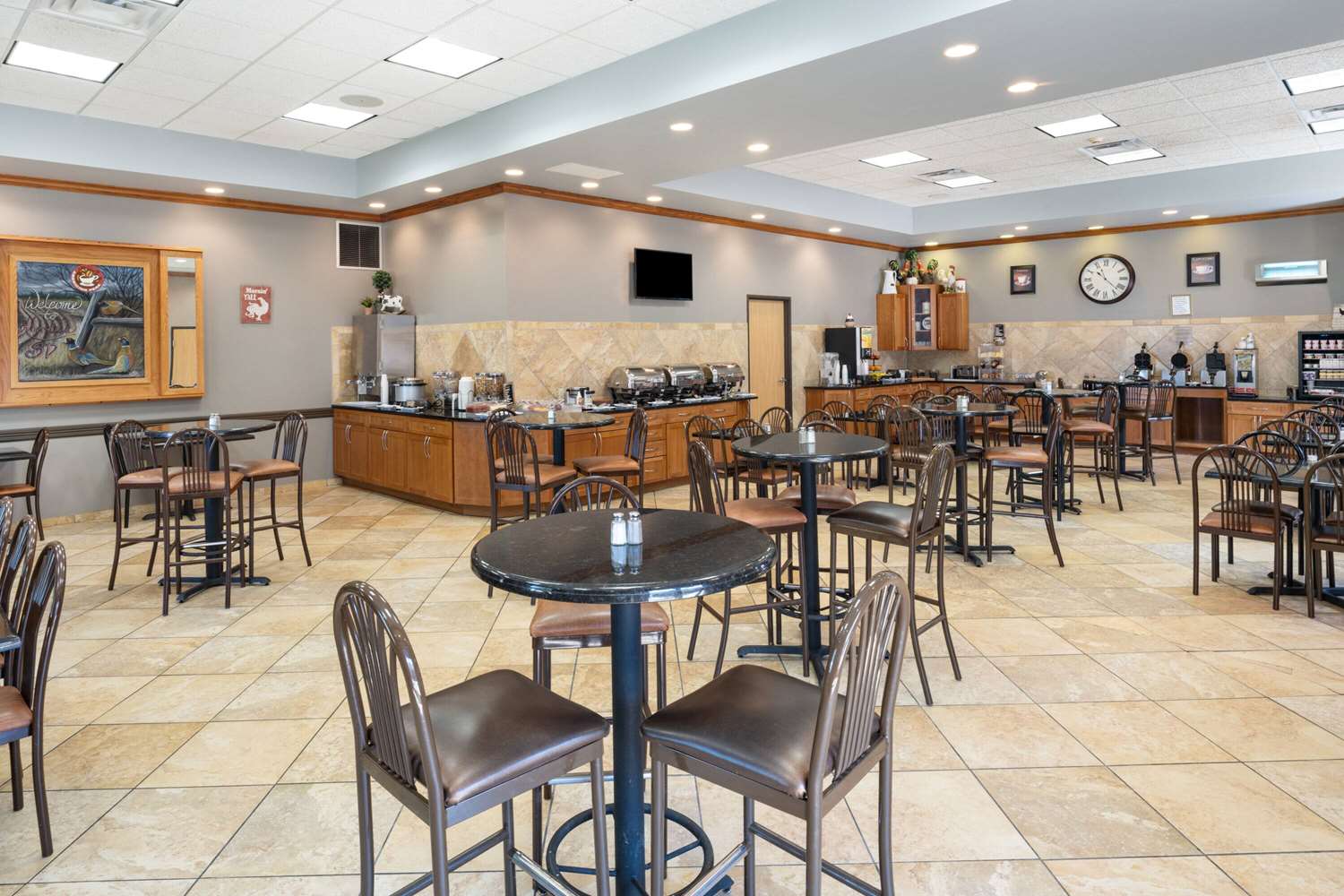 AmericInn by Wyndham Aberdeen Event Center 41/61