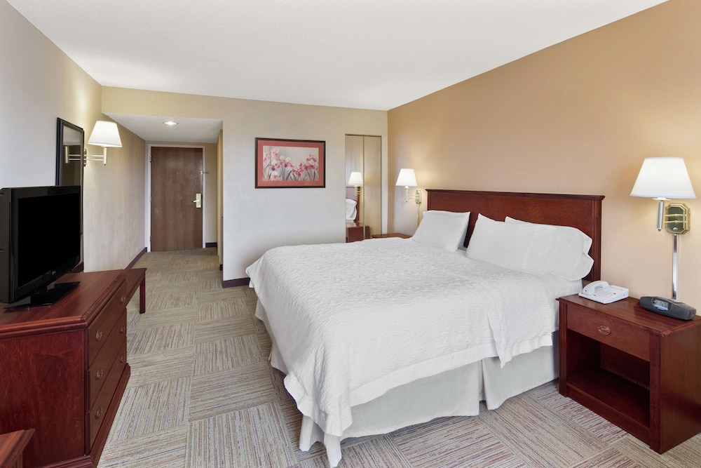 Hampton Inn Columbus North 14/37