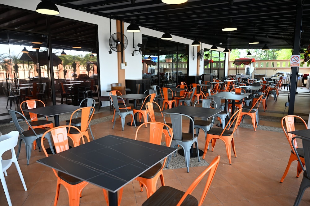 Permai Hotel 32/50