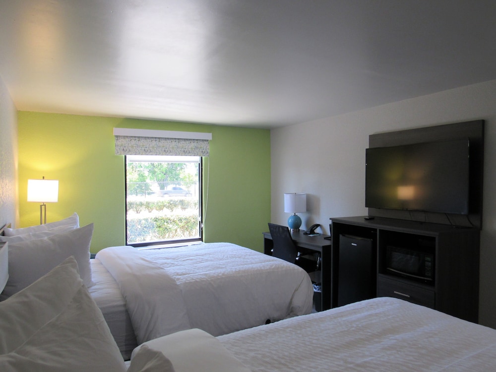 Clarion Pointe McDonough 12/43