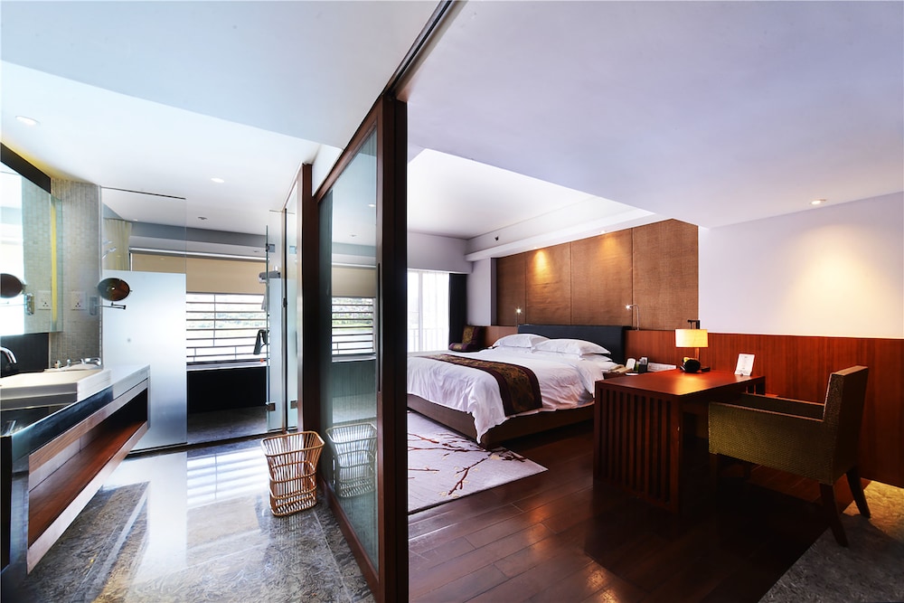 Baiyun Lakeside Hotel 13/50