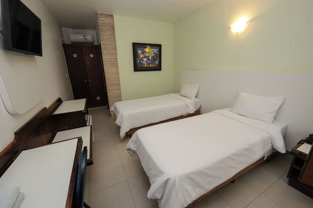 DELPHIN HOTEL 17/47