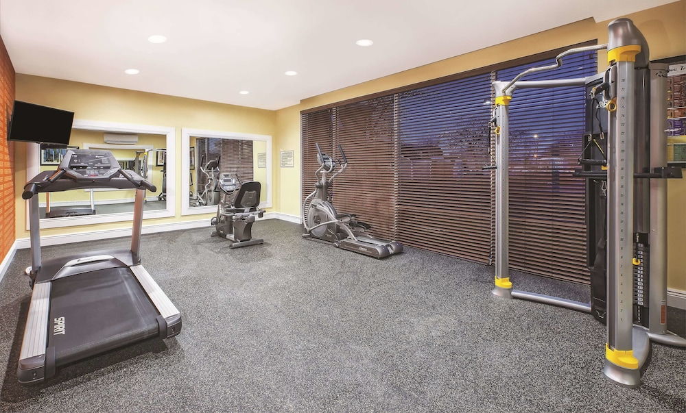 La Quinta Inn And Suites By Wyndham Niagara Falls 14/27