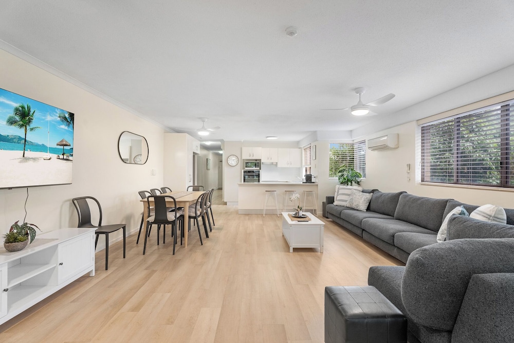 Riviera Resort Hervey Bay 30/50