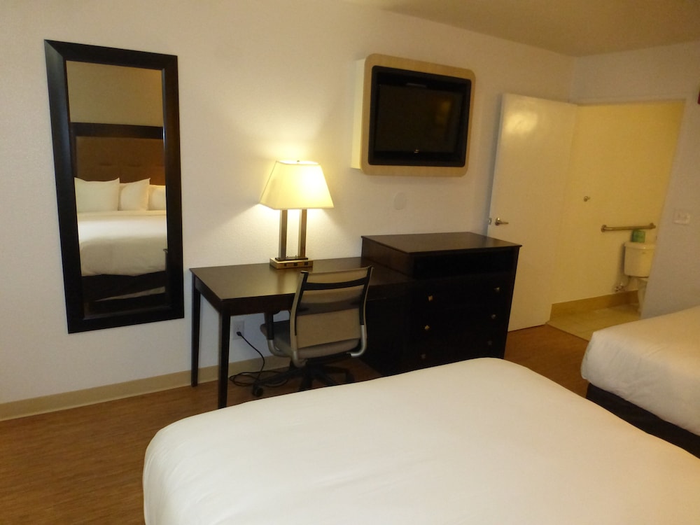 Red Roof Inn Houston - Jersey Village 7/21