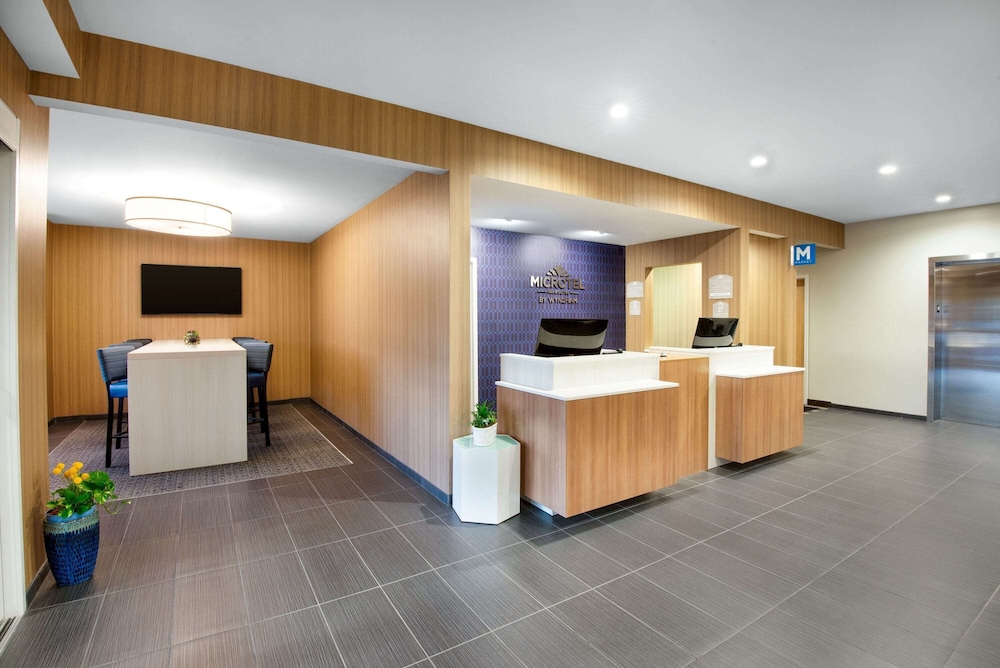 Microtel Inn and Suites by Wyndham Farmington 3/30