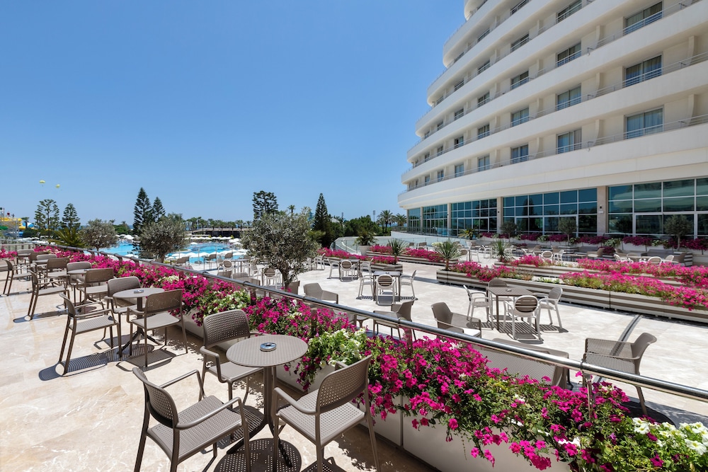Miracle Resort Hotel 6/72