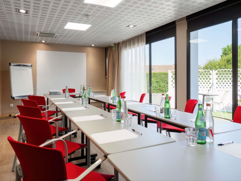 Ibis Cergy Pontoise Le Port 59/67
