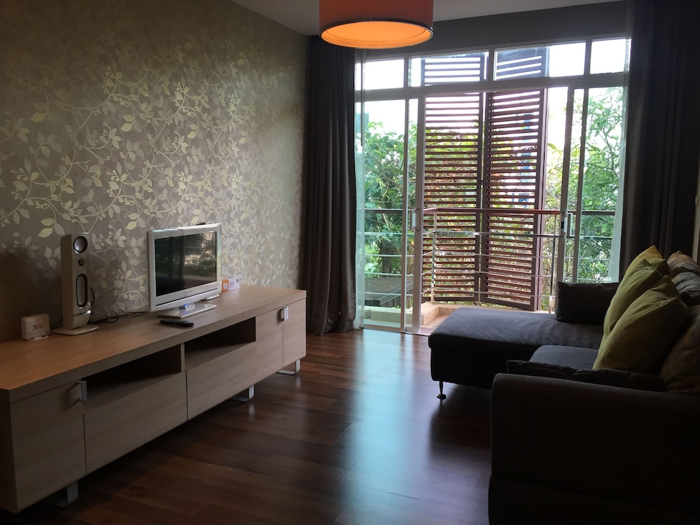 Beachfront Family Penthouse Hua Hin 31/50