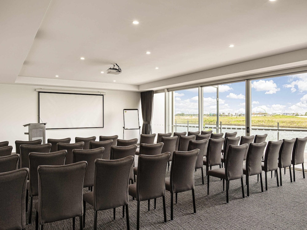 Mercure Sunshine Coast Kawana Waters 51/69