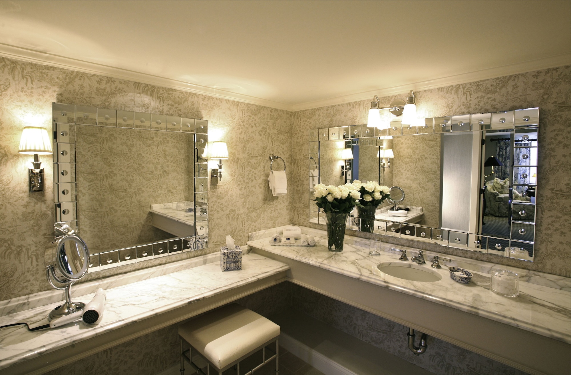 1 Bedroom, Suite, King Bed, Water View, Main Building، Saybrook Point Inn, Marina & Spa 4/5