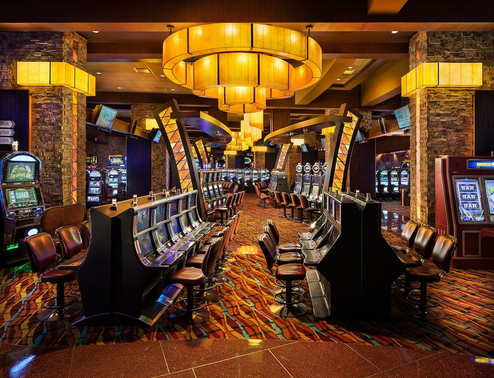 Choctaw Casino & Resort Durant, a Wyndham Grand Hotel 64/76