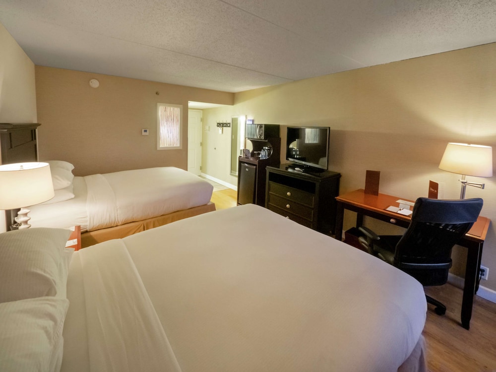 Doubletree By Hilton Buffalo Amherst 22/64