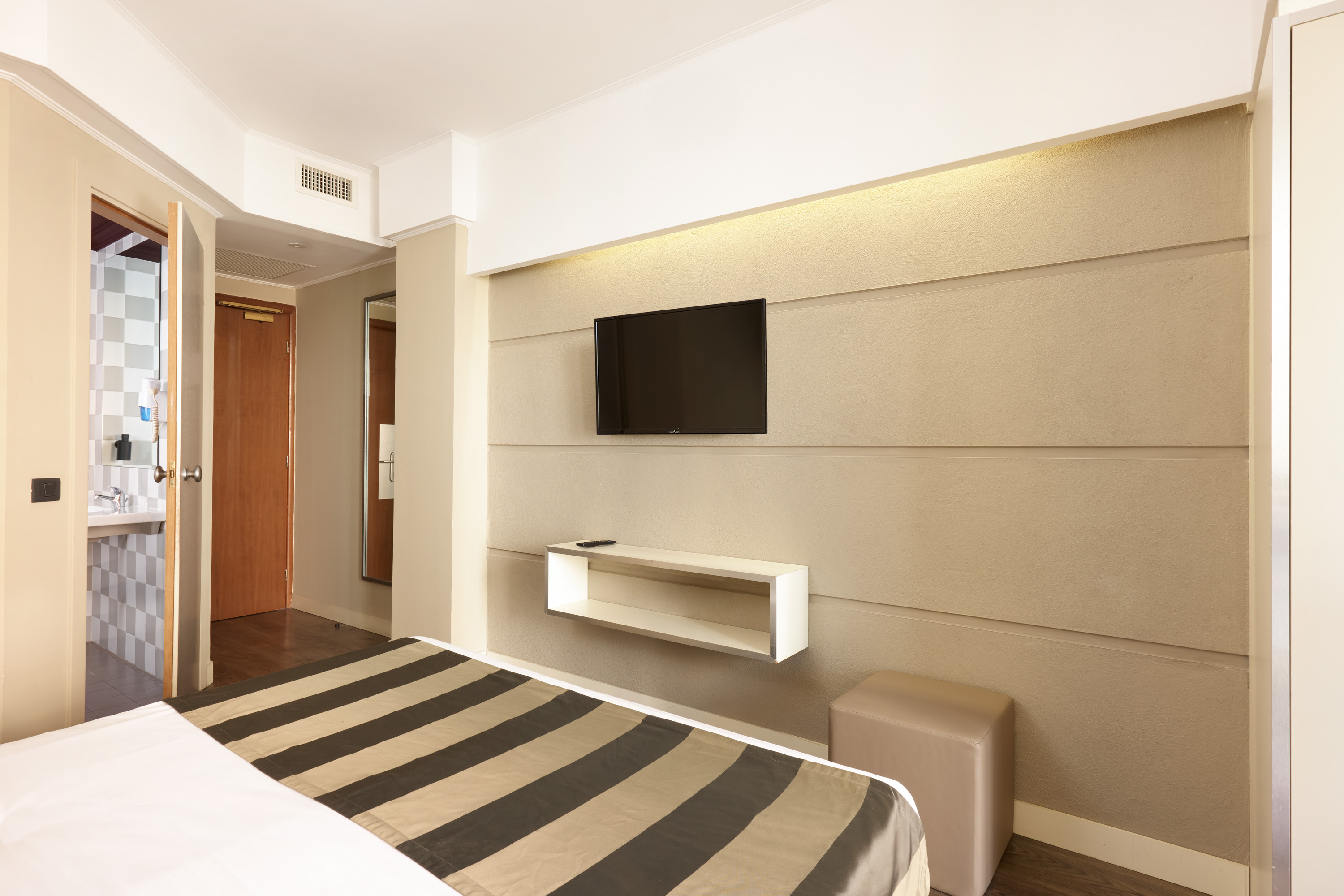 غرفة قياسية بسرير كينج، Hotel Roma Tor Vergata 3/4