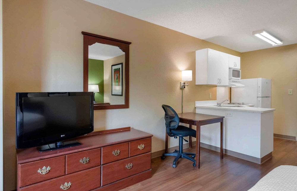 Extended Stay America - Atlanta - Perimeter - Crestline 38/45