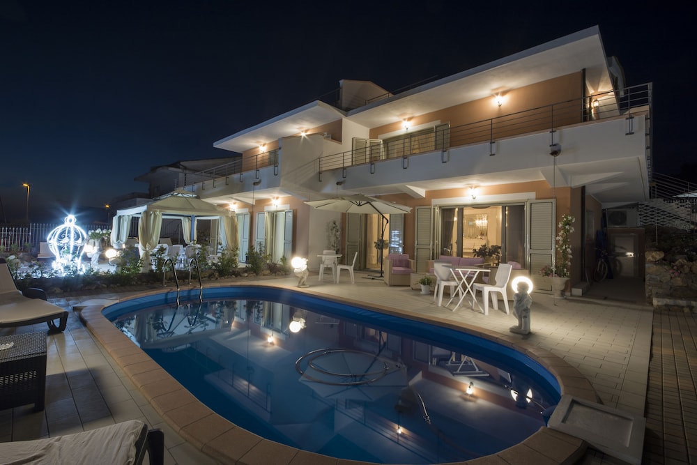 Villa Armonia 4/93